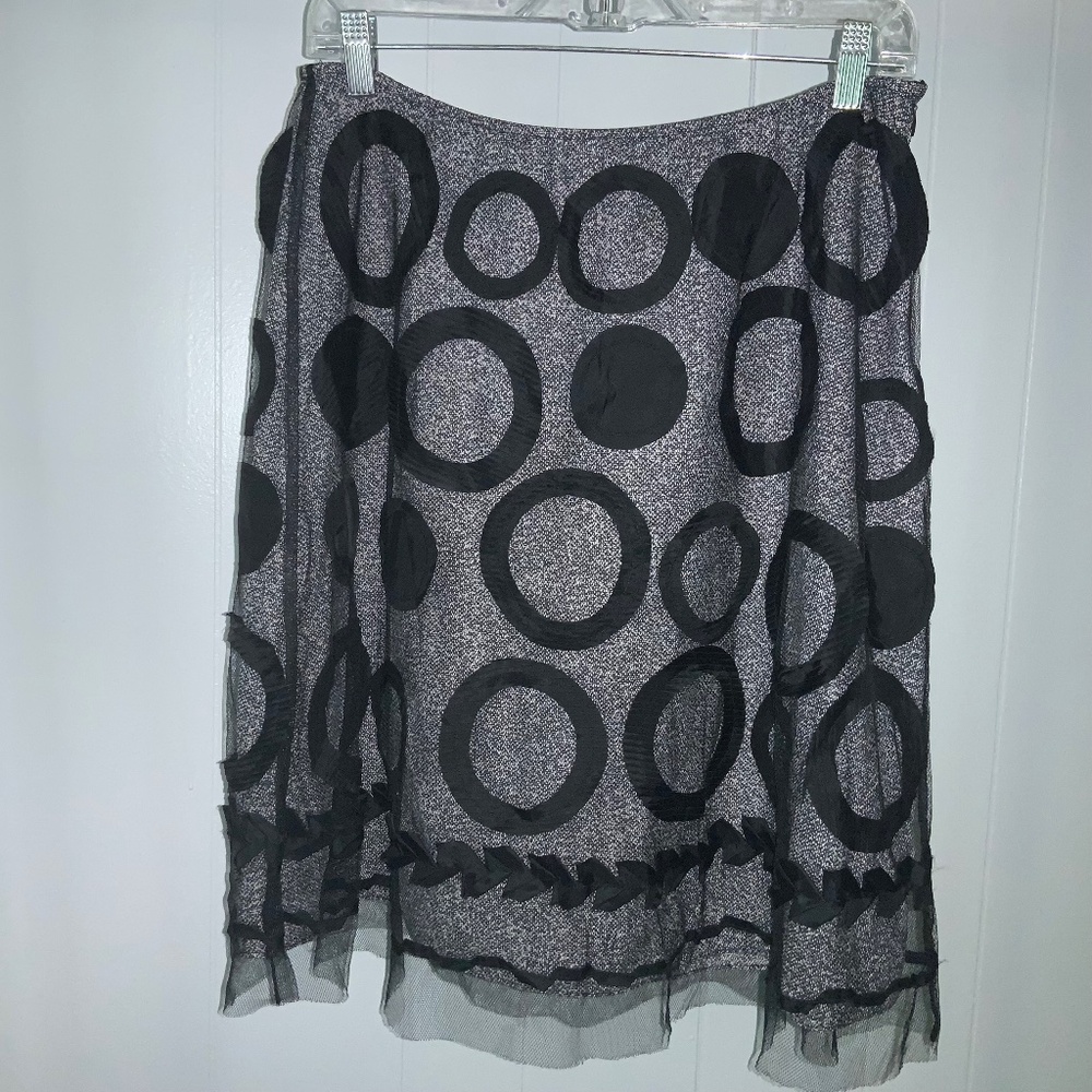 Maggy London black mesh overlay skirt Sz 10P geometric print